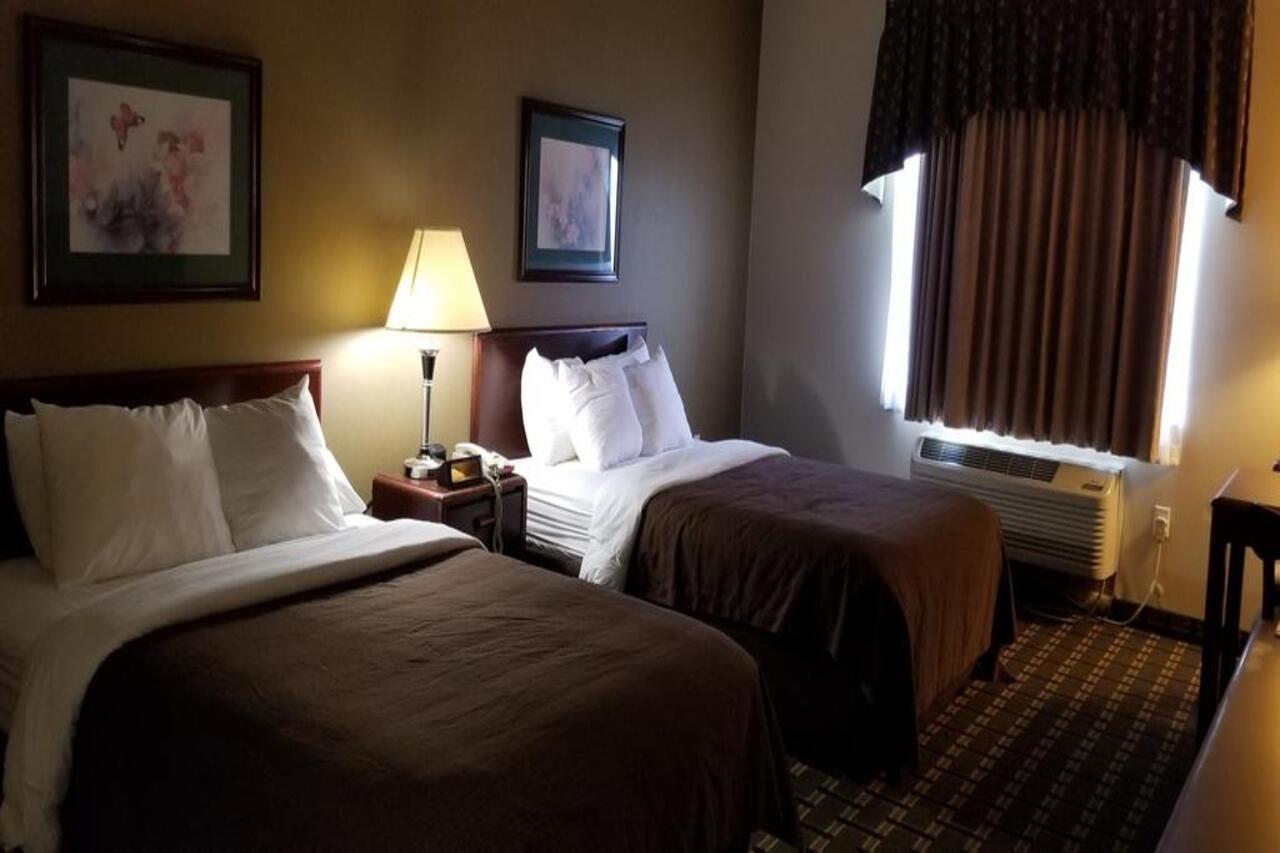 Hotel Fairbridge & Batavia-darien Amusement Park 3*