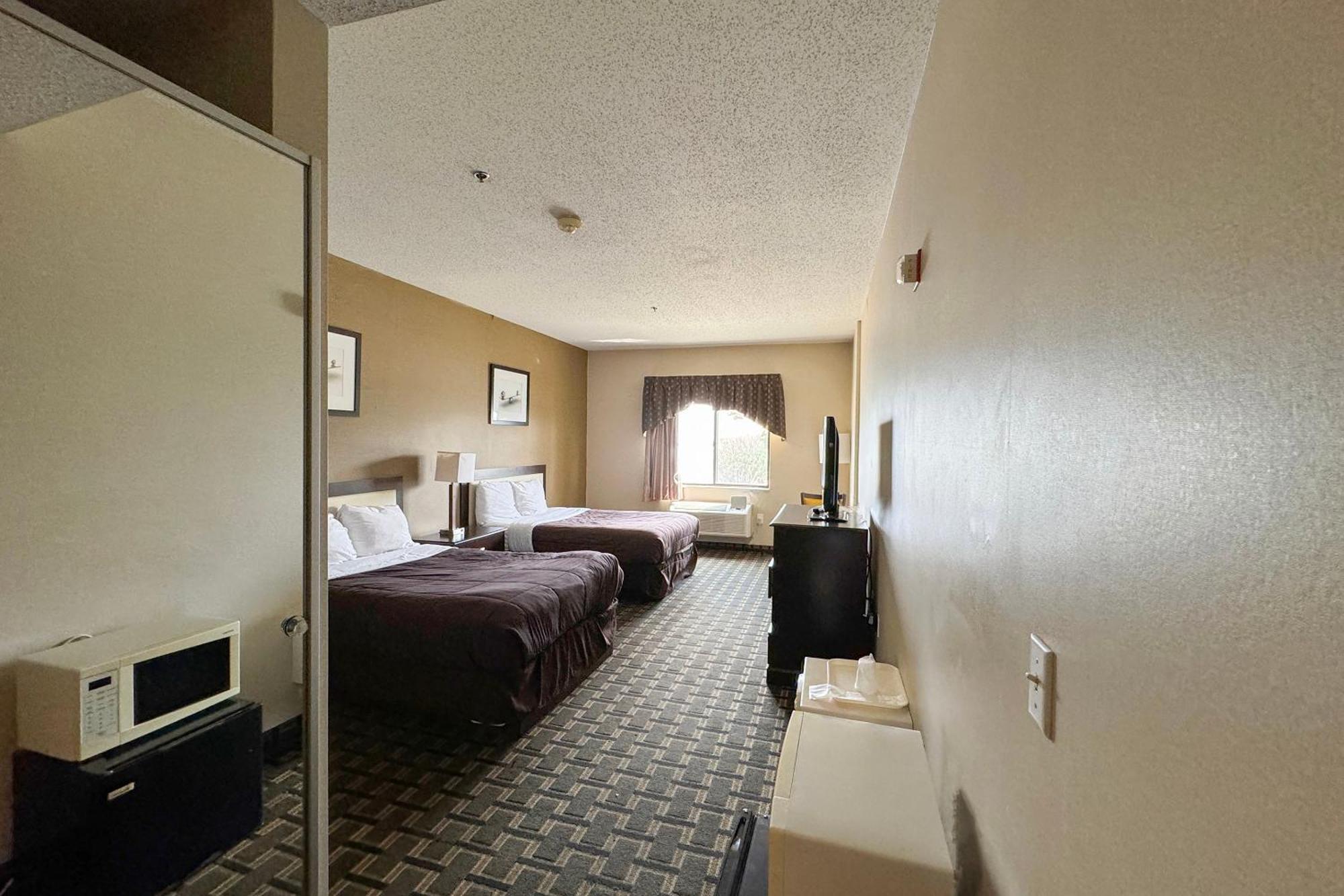 Fairbridge & Batavia-darien Amusement Park Hotel