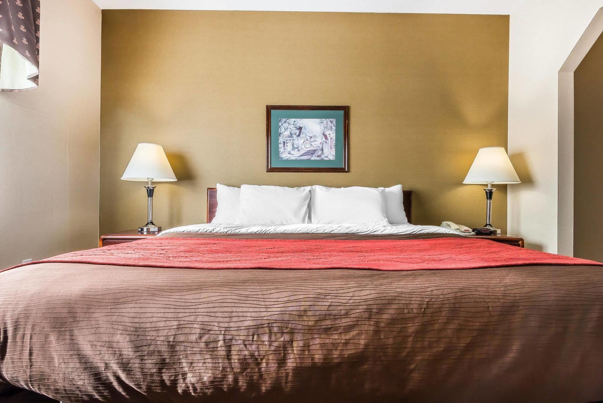 Hotel Fairbridge & Batavia-darien Amusement Park 3*